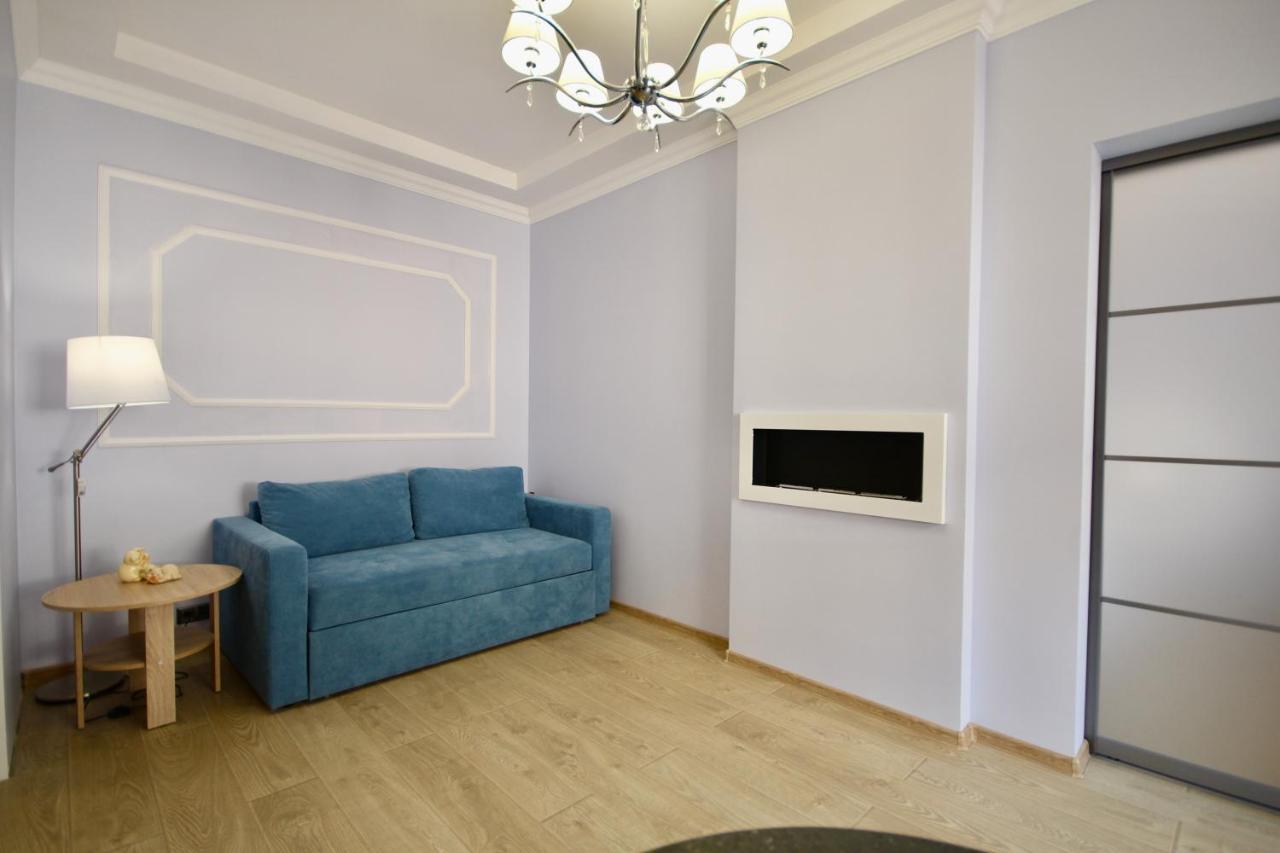 Romantic Lux Vivaldi Suite Svobode Avenue 39 Lviv Kültér fotó