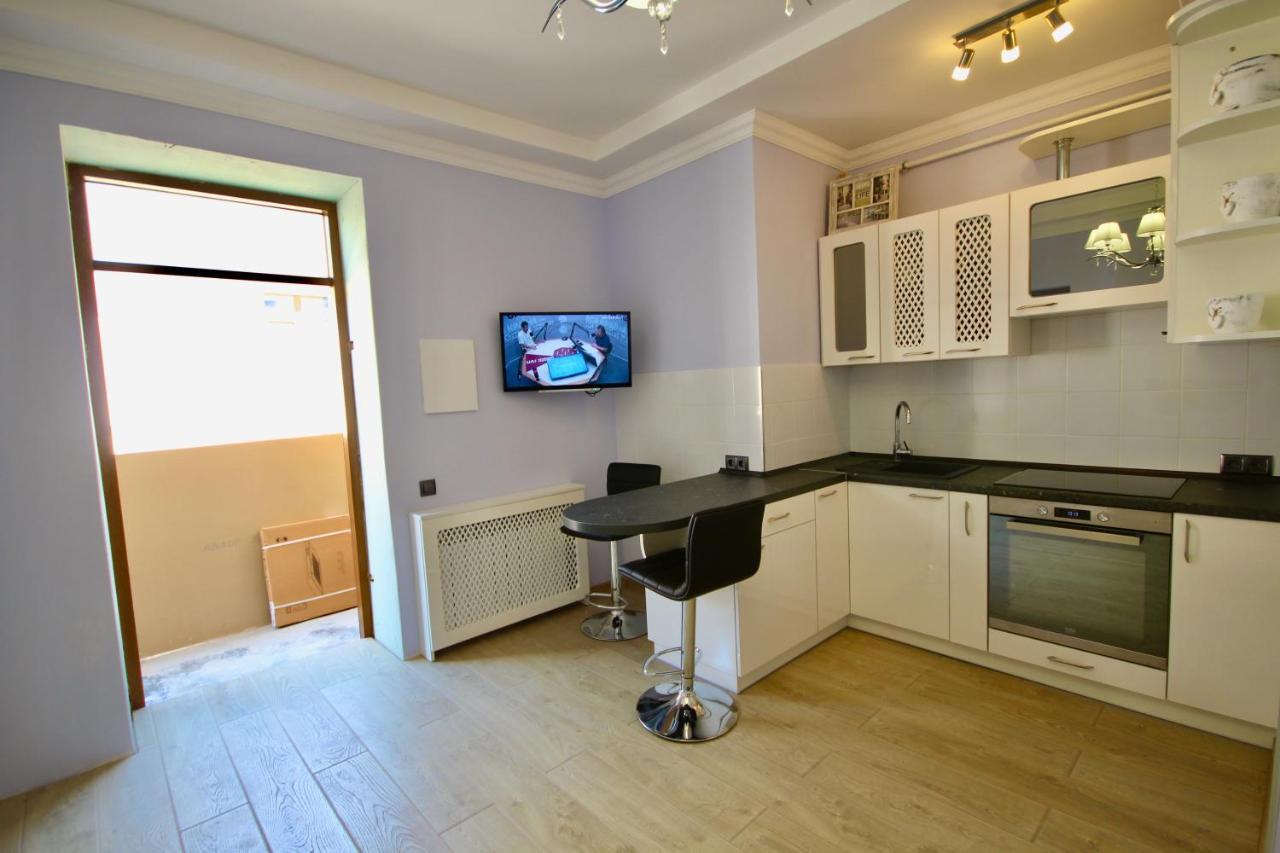 Romantic Lux Vivaldi Suite Svobode Avenue 39 Lviv Kültér fotó