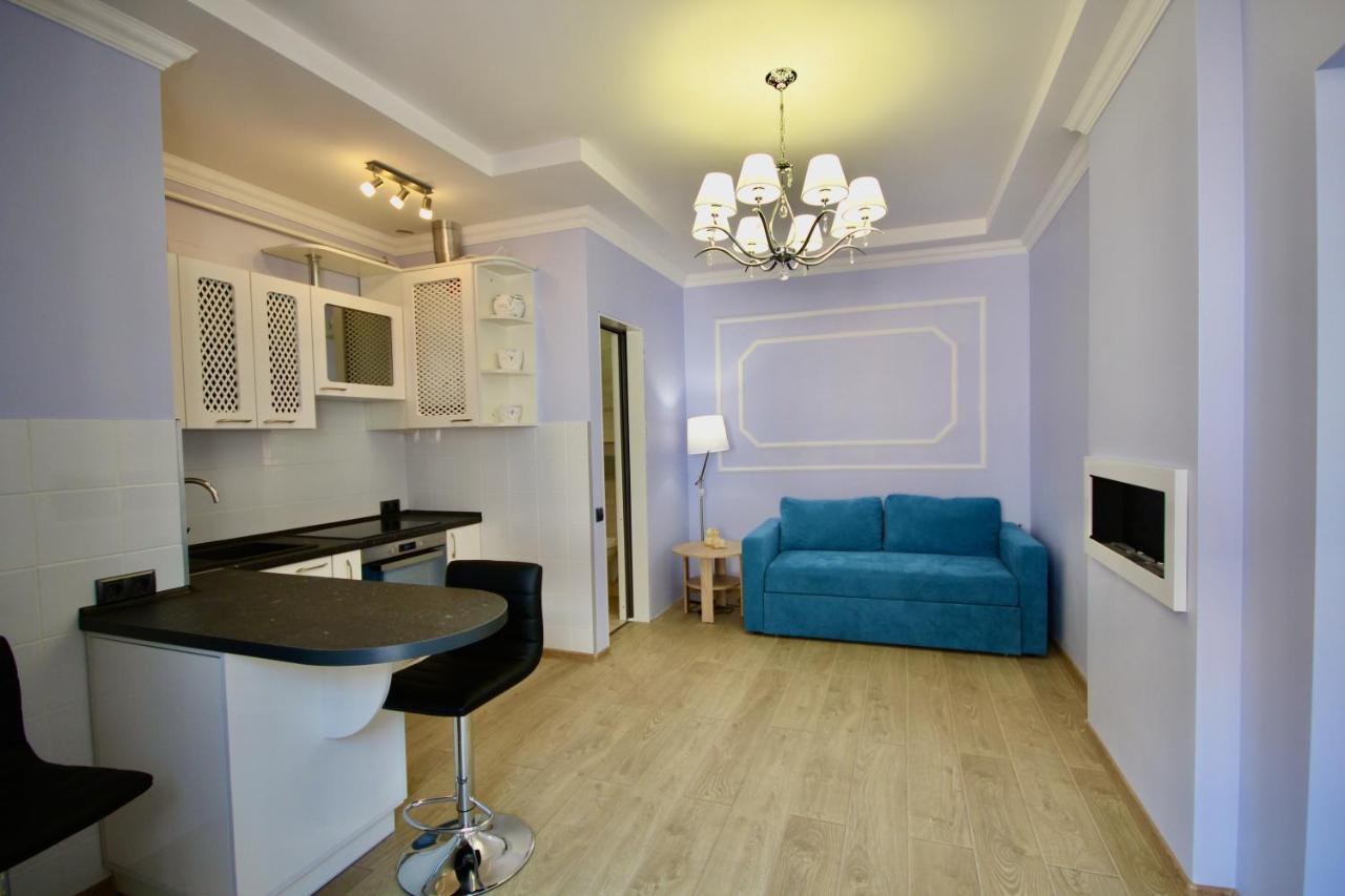 Romantic Lux Vivaldi Suite Svobode Avenue 39 Lviv Kültér fotó