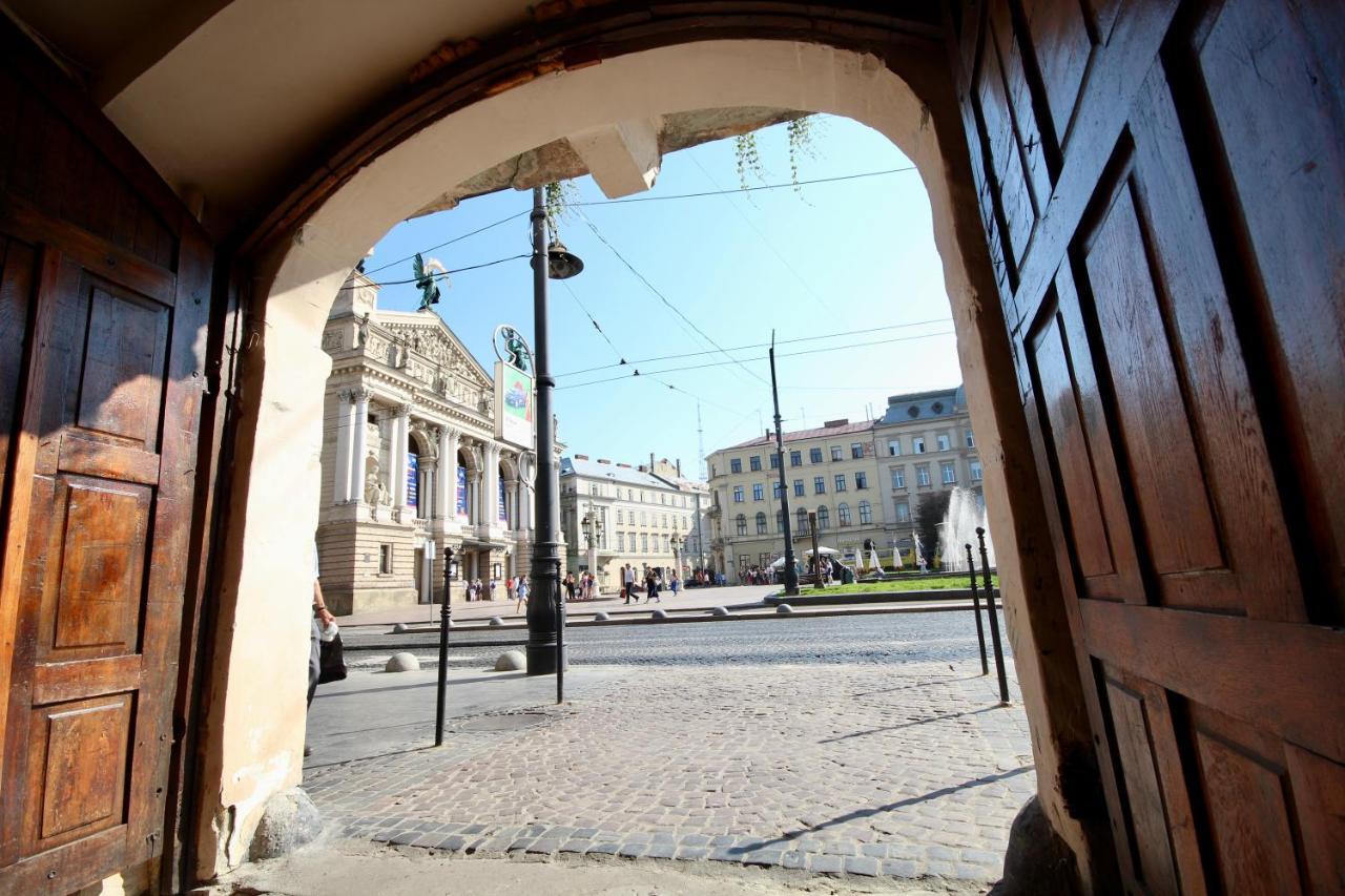 Romantic Lux Vivaldi Suite Svobode Avenue 39 Lviv Kültér fotó
