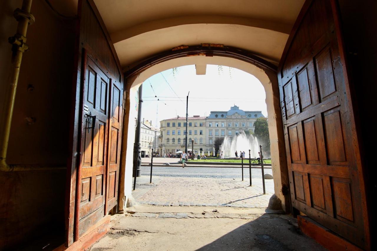 Romantic Lux Vivaldi Suite Svobode Avenue 39 Lviv Kültér fotó
